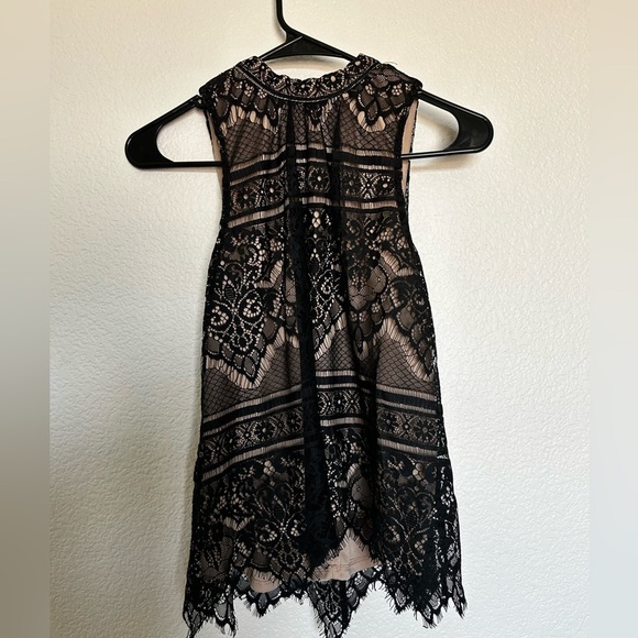 LC Lauren Conrad Tops - LC Lauren Conrad Black Sleeveless Lace Feminine Business casual Blouse